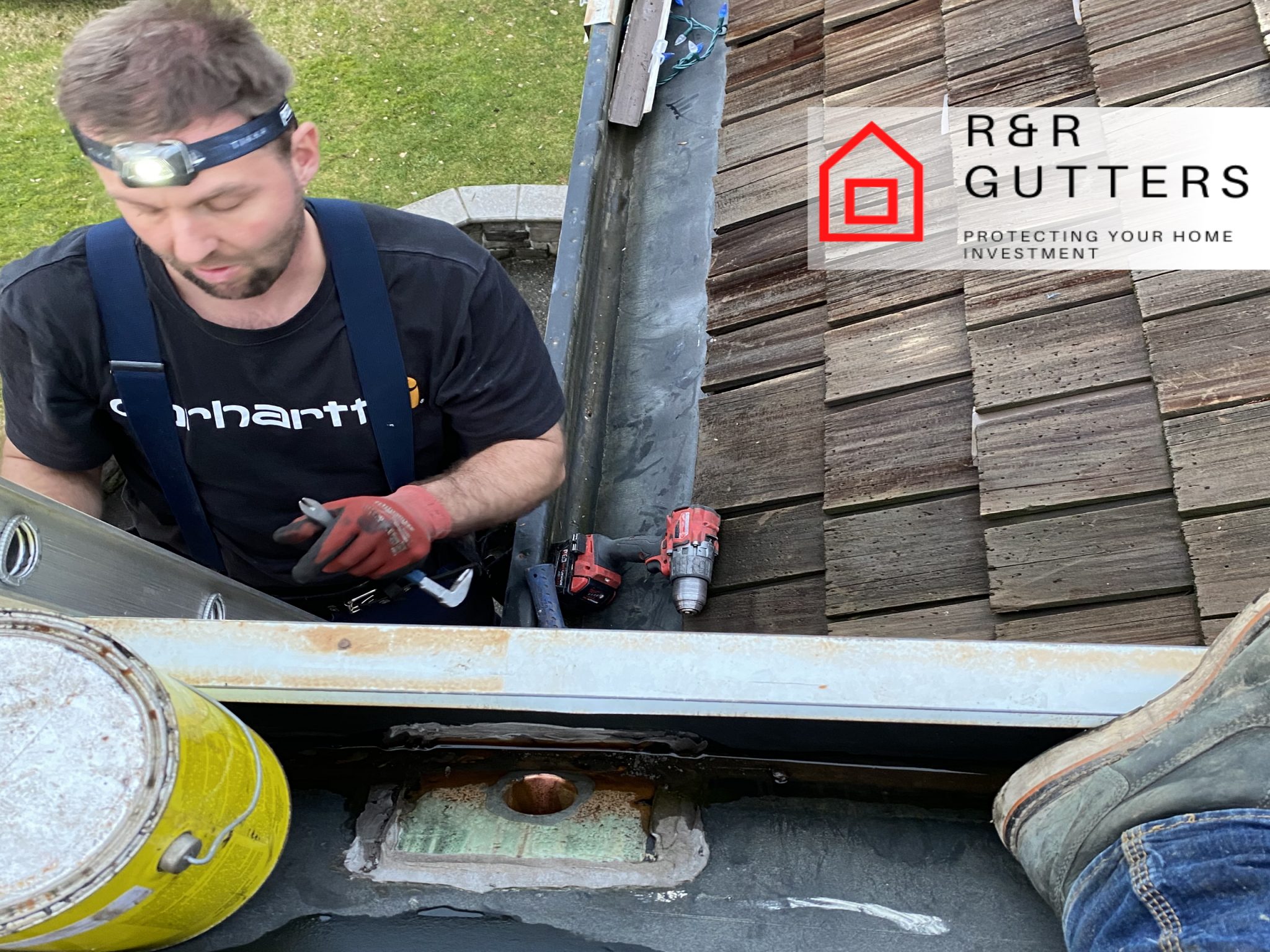 Professional Gutter Cleaning and Repair Service R&R Gutters