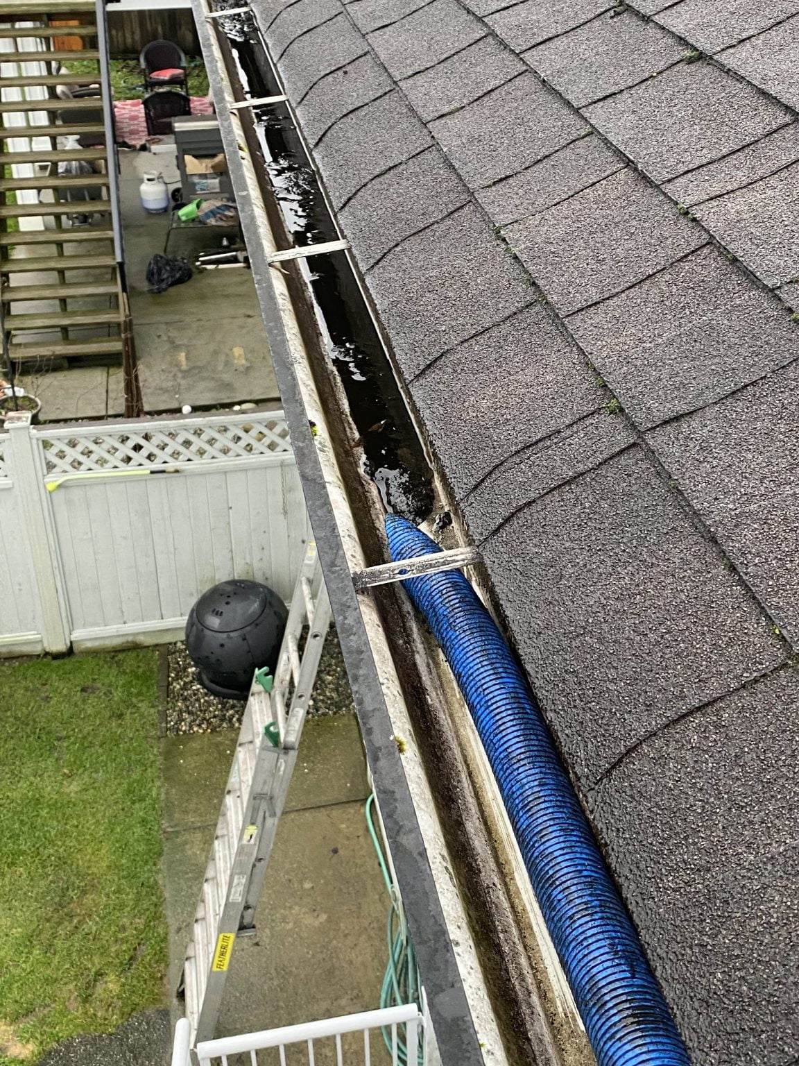 Professional Gutter Cleaning and Repair Service R&R Gutters